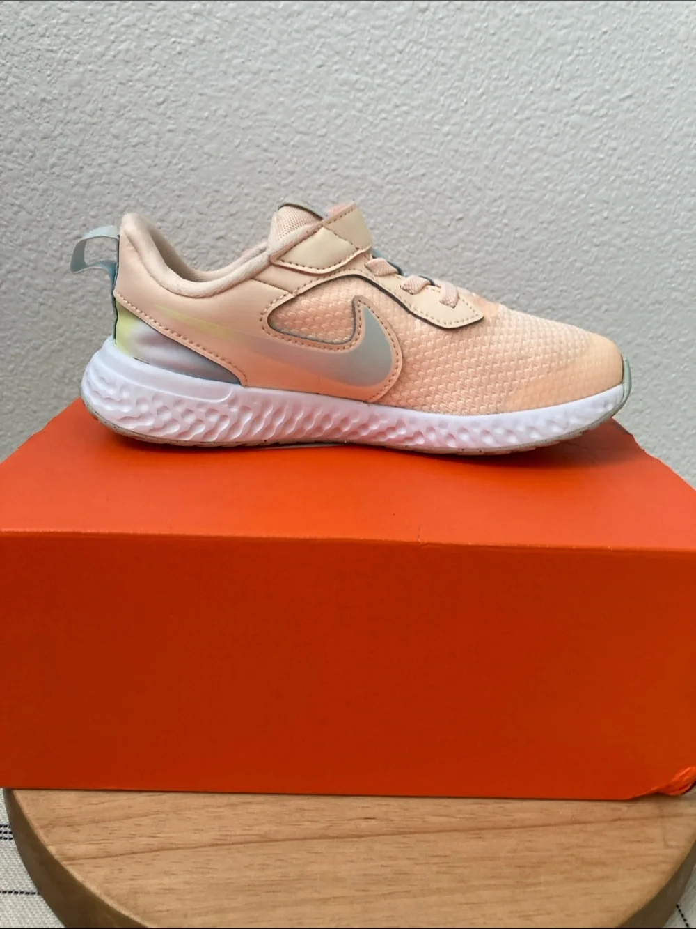 SALE! 50% Off Nike Kids Peach and White Lightweight Sneaker Size: 13c